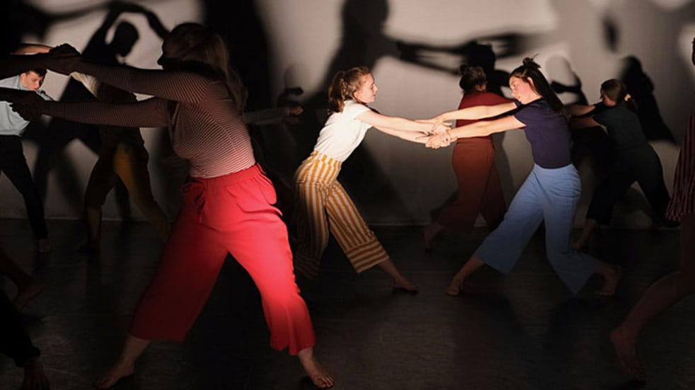 25 free things to do in December people dancing in shadows